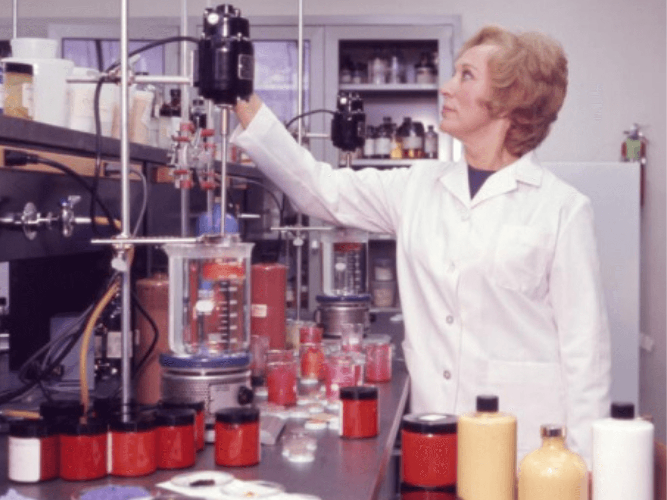 Estée Lauder im Labor, Foto: PR: Estée Lauder